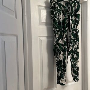 Tropical leaf printed capris